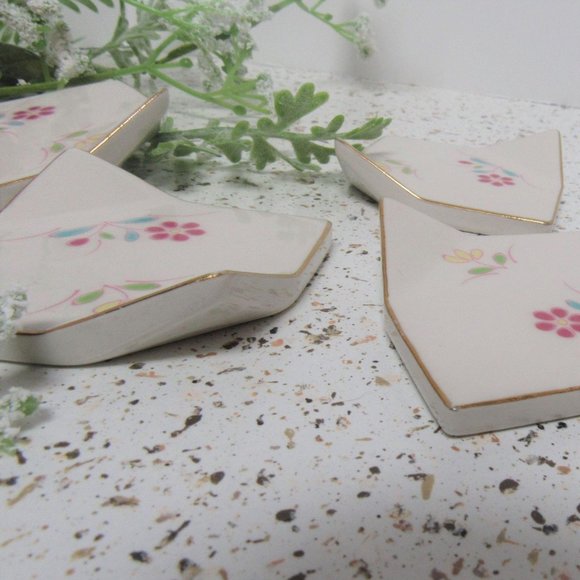 Flower Ceramic "Hashi-oki" Chopstick Rest - Picture 6 of 9